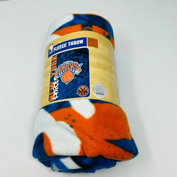 NBA**NEW YORK KNICKS Fleece Throw**50” x 60” NEW!! - Picture 4 of 4